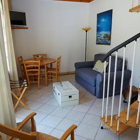 杯托内里香槟住宿加早餐旅馆 住宿加早餐酒店 Prunay